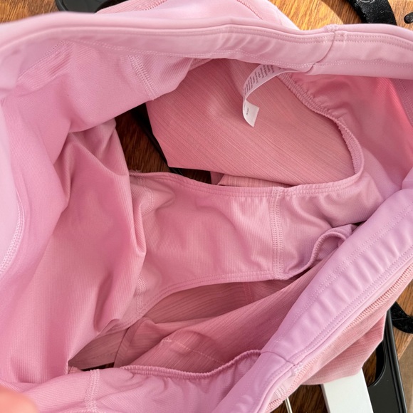 Athleta Womens Run With It Textured 3.5” Shorts size small - Picture 5 of 6